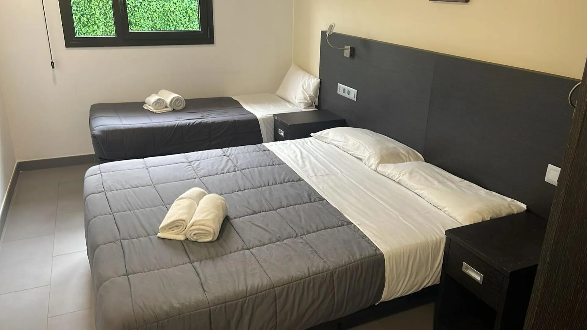 6 Bis Hotel 카스테데펠스 2*,  스페인