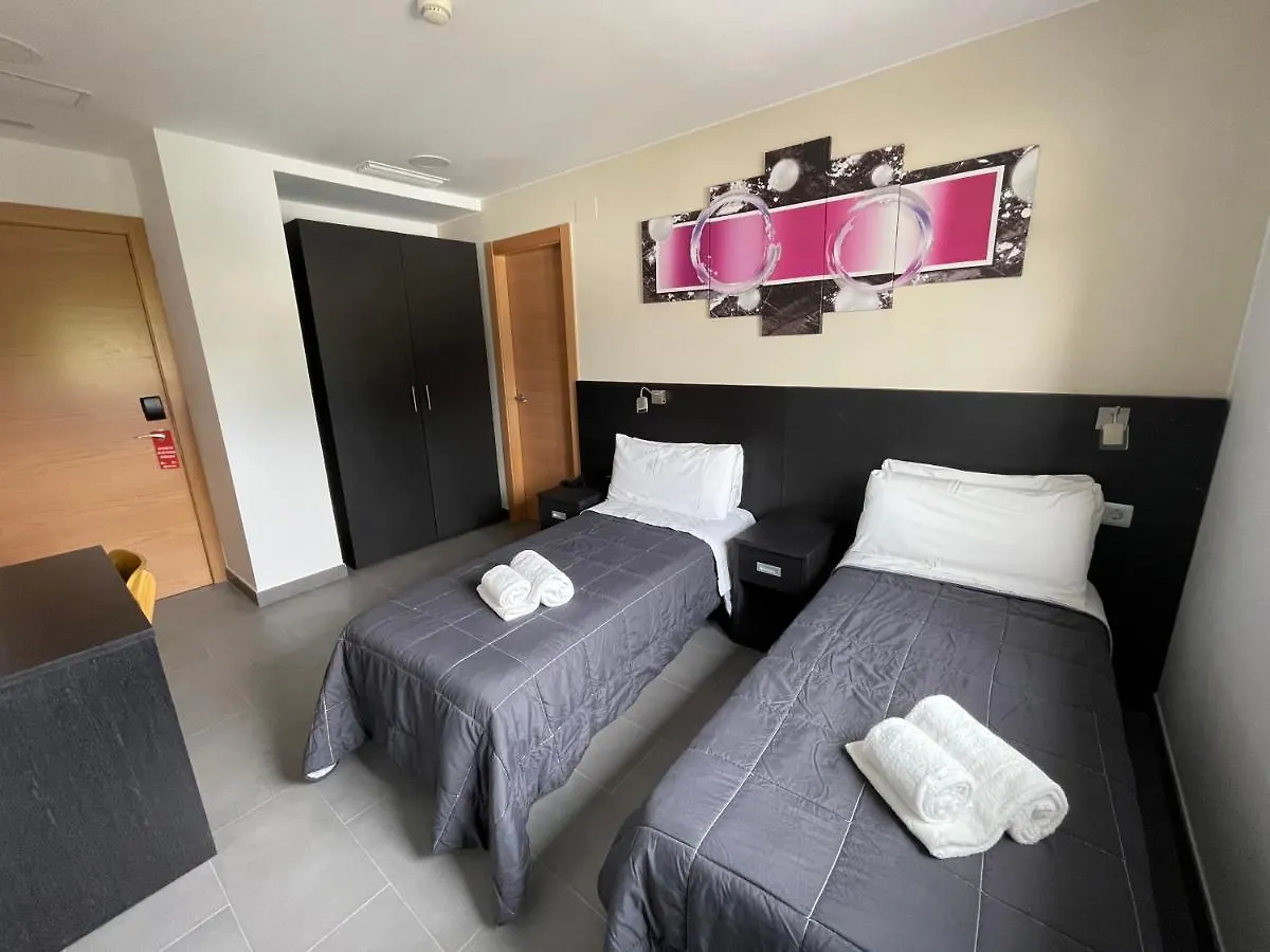6 Bis HOTEL Castelldefels