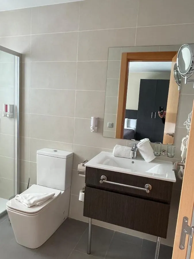 6 Bis HOTEL Castelldefels 2*,