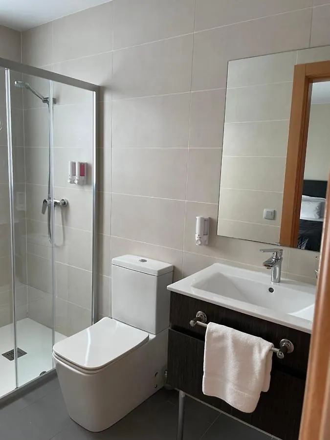 6 Bis HOTEL Castelldefels