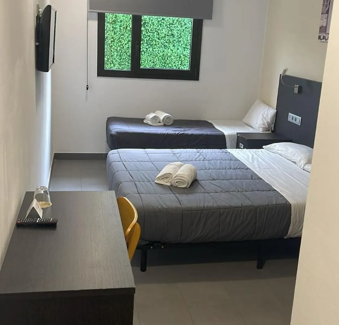 6 Bis HOTEL Castelldefels